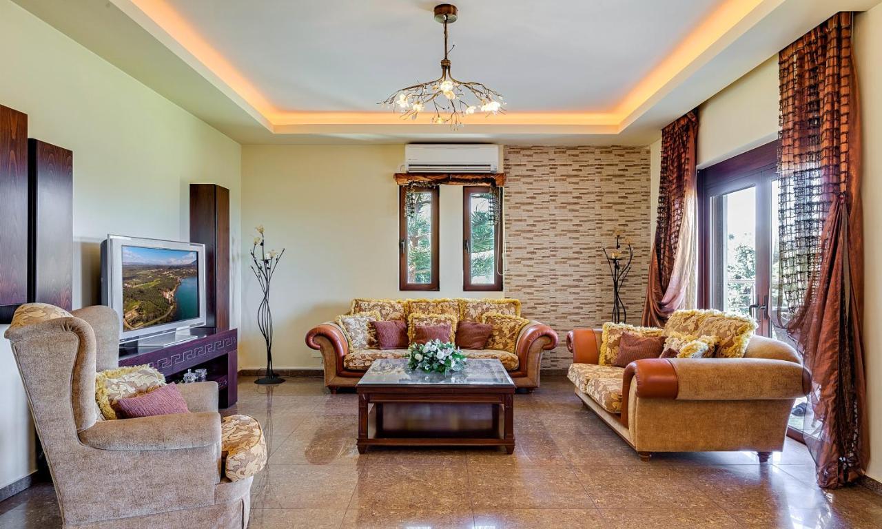 Cretan Sunny Villa Kournás Exterior foto